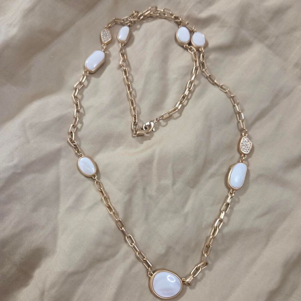 Notinlist Women's Gold and White Jewellery